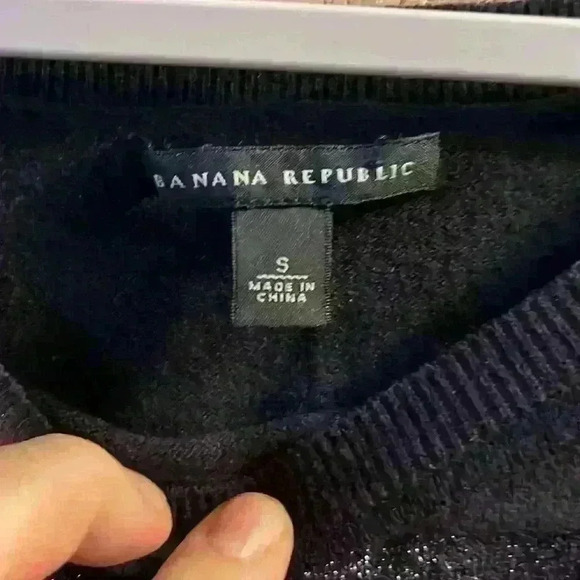 Banana Republic Sweater - Picture 2 of 3